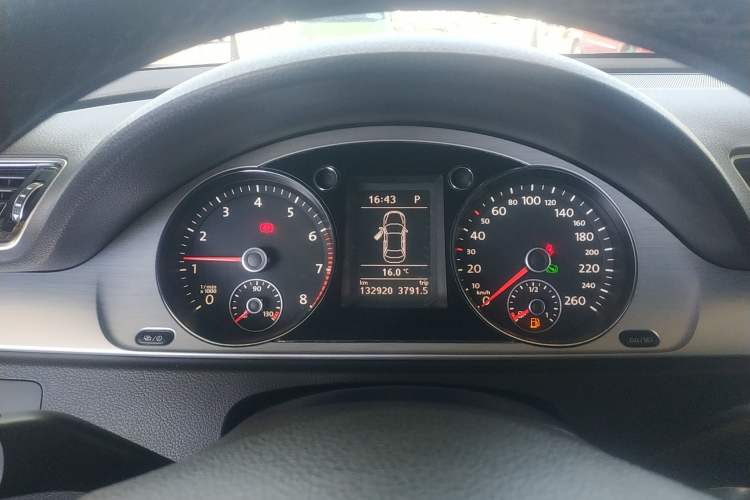 Used Volkswagen Magotan 2015 1.8TSI Advanced Model Instrument Cluster