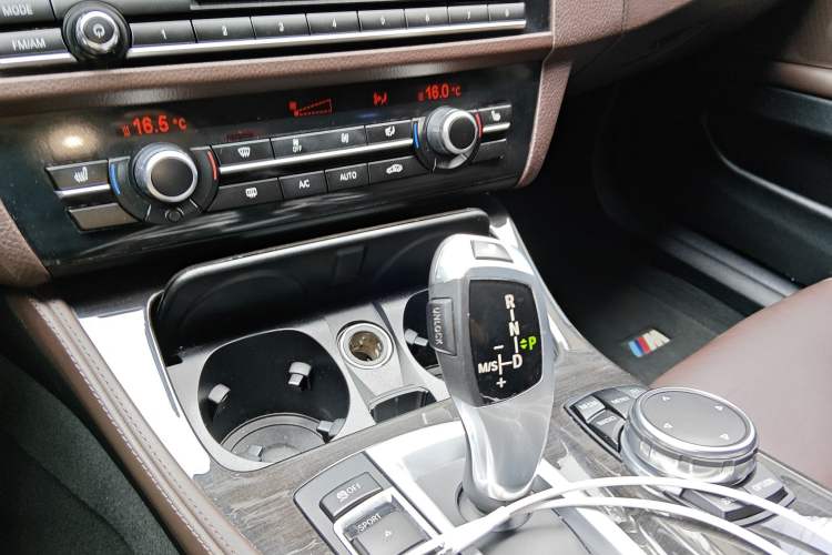 Used BMW 5 Series 2014 525Li Luxury Design Package