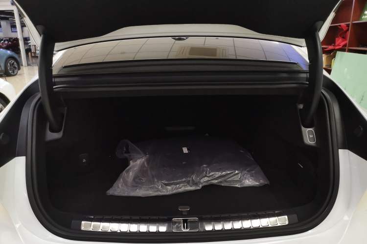 Used Nio ET9 2025 100 kWh