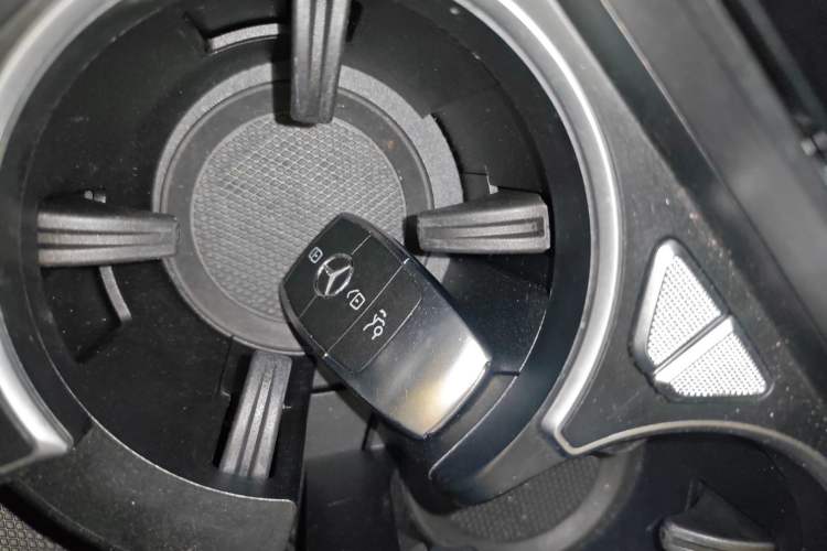 Used Mercedes-Benz GLE 2022 Facelifted GLE 350 4MATIC Fashion Edition Interior 1