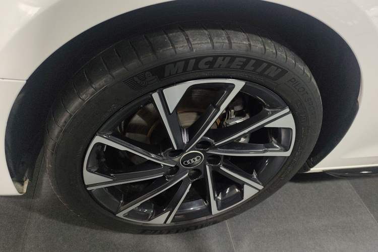 Used Audi A4L 2023 40 TFSI Luxury Dynamic Model