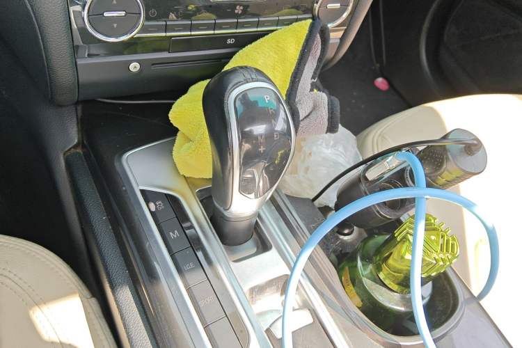 Used Maserati Ghibli 2014 3.0T Standard Edition Gear Lever