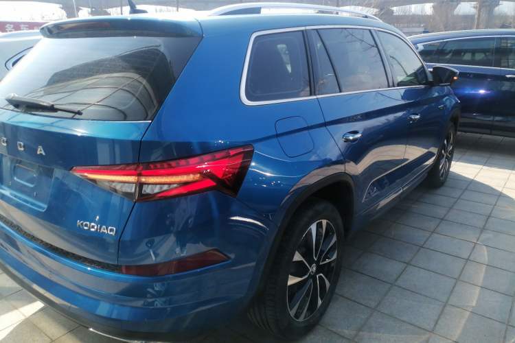 Used Skoda Kodiaq 2022 TSI330 7-Seater Two-Wheel-Drive Luxury Edition Rear Right 45 Deg