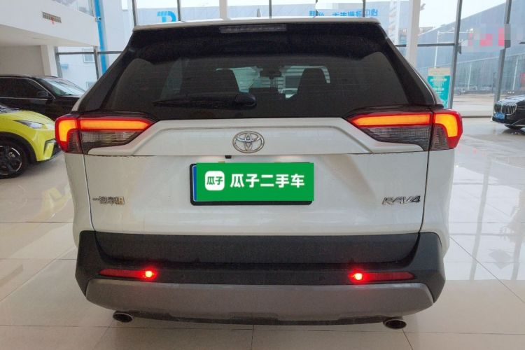 Used Toyota RAV4 2022 2.0L CVT Two-Wheel Drive Fashion Plus Edition
