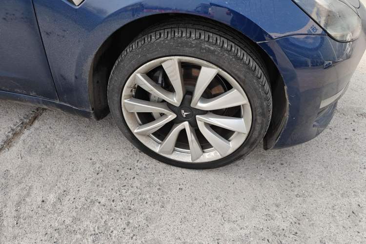 Used Tesla Model 3 2019 Long-Range Rear-Wheel-Drive Version