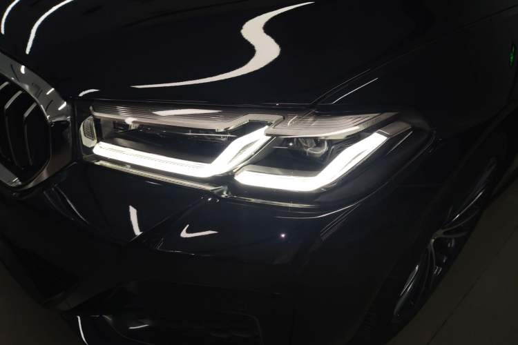 Used BMW 5 Series 2022 Second Facelift 530Li Leading Edition M Sport Package
