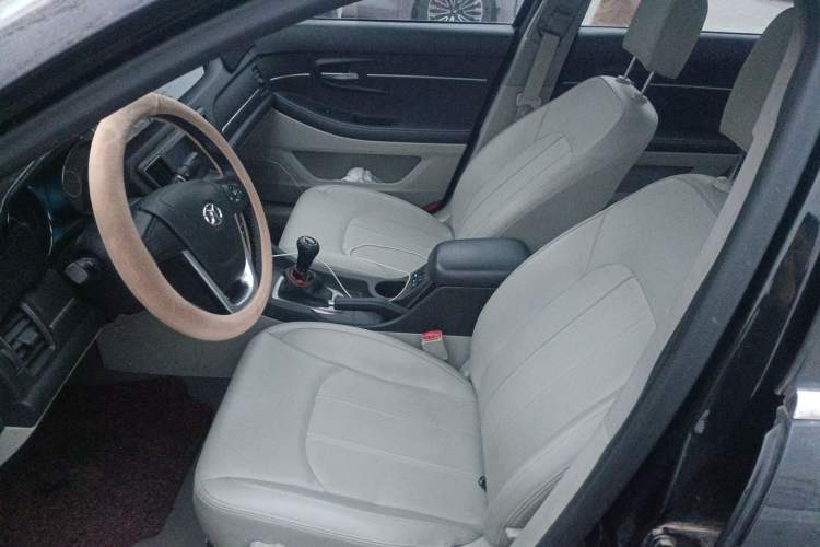 Used BAIC Senova D50 2014 1.5L manual comfort version Left Front Seat