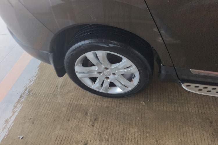 Used Peugeot 3008 2015 1.6THP Automatic Trend Edition Right Rear Wheel Hub