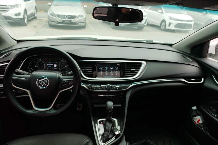 Used Buick GT 2017 15N Automatic Deluxe Edition Center Console