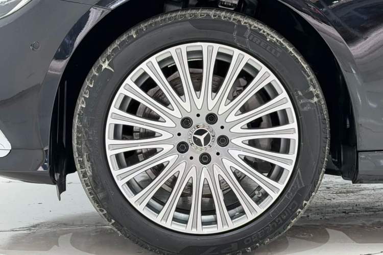 Used Mercedes-Benz E-Class 2023 Restyled E 300 L Sport Luxury Edition
