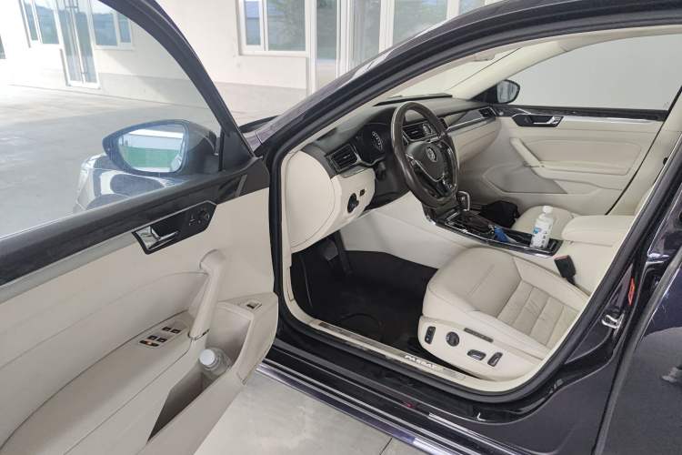 Used Volkswagen Passat 2016 380TSI DSG Ultimate Edition