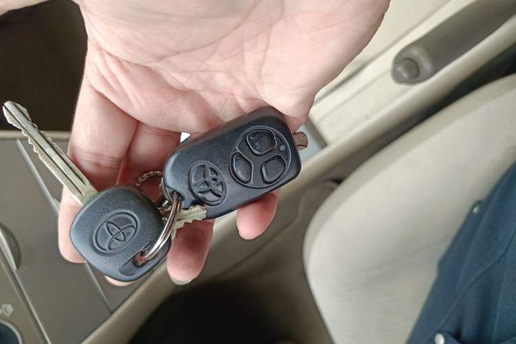 Used Toyota Corolla EX 2011 1.6L Automatic Classic Edition Vehicle Key