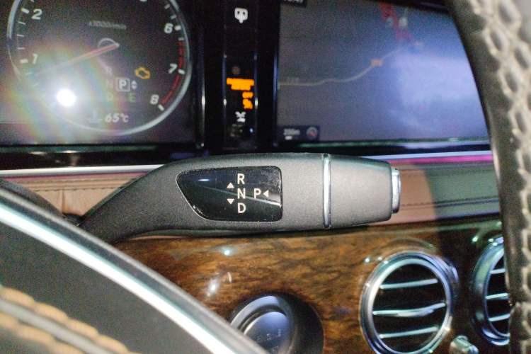 Used Mercedes-Benz S-Class 2014 S 320 L Business Model Gear Lever
