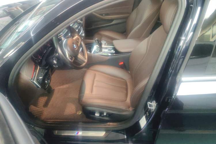 Used BMW 5 Series 2020 525Li Luxury Package Left Front Seat