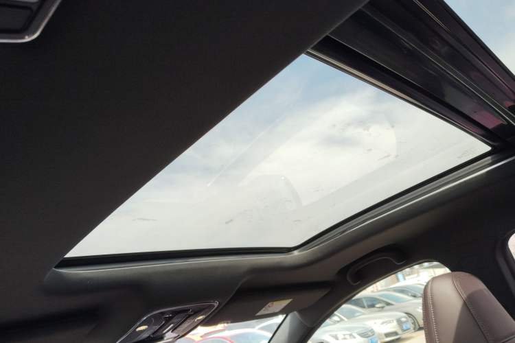 Used JETOUR X90 2023 Zilong 2.0T DCT Changsheng Edition 5-seater Headliner