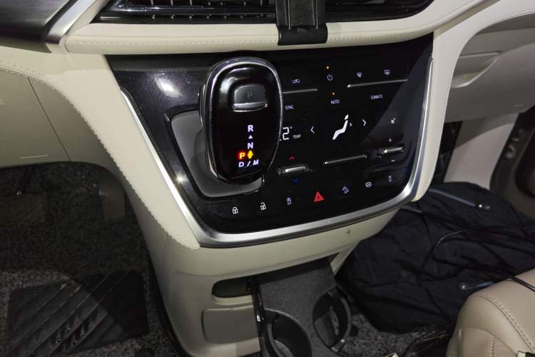 Used Buick GL8 2023 ES Lu Zun Comfort Model