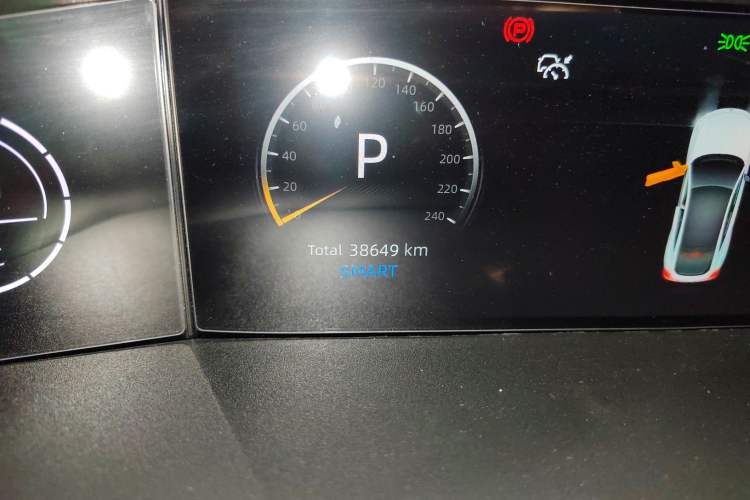 Used CHANGAN UNI-V 2022 1.5T Prestige Version Odometer Close Up