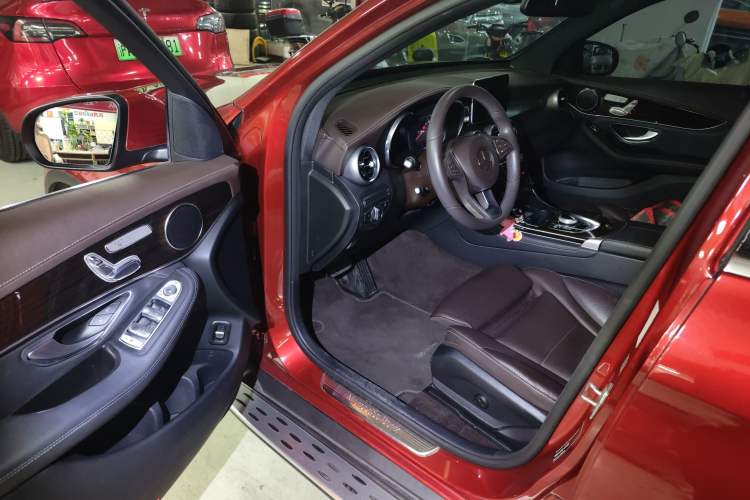 Used Mercedes-Benz GLC 2017 GLC 260 4MATIC Dynamic Edition
