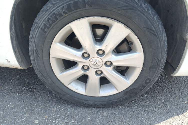 Used Toyota Corolla 2013 Special Edition 1.6L Manual Cool GL Model Right Front Wheel Hub