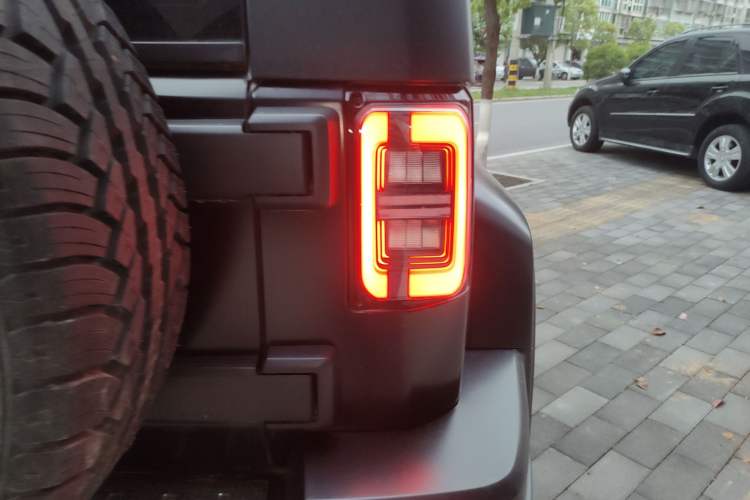 Used BAIC Off-Road BJ40 2023 2.0D Automatic Four-Wheel Drive Blade Hero Edition Adventurer Type
