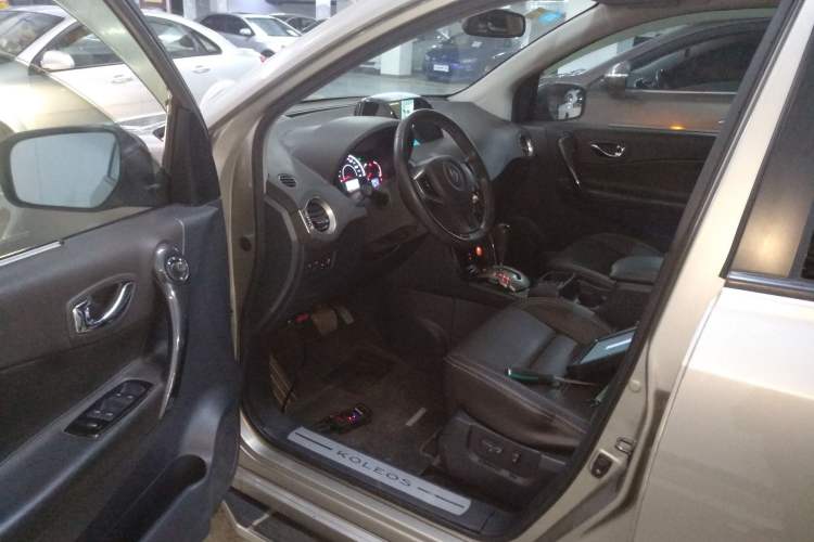 Used Renault Koleos 2014 2.0L Two-Wheel Drive Comfort Edition