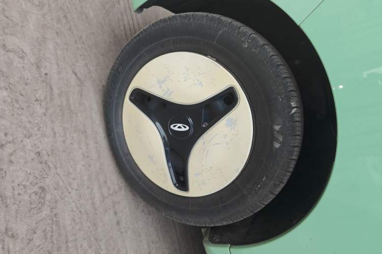 Used Chery QQ Ice Cream 2022 170km Sundae Phosphate Lithium-Ion