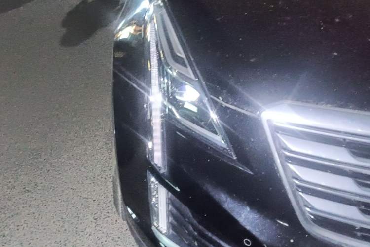 Used Cadillac XT5 2018 28T Four-Wheel Drive Luxury Model
