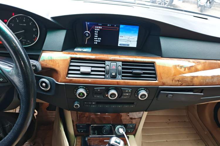 Used BMW 5 Series 2010 530Li Luxury Model Audio And AC Panel