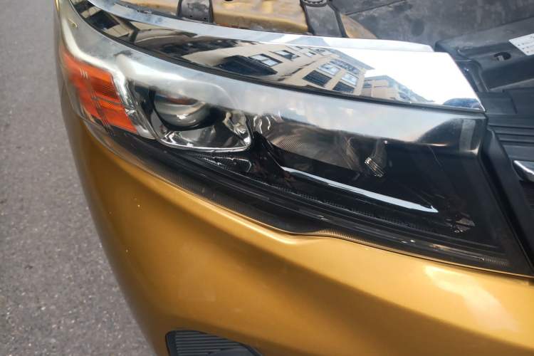 Used GAC Trumpchi GS3 2017 200T Automatic Elite Edition Right Front Headlight