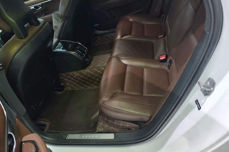 Used Volvo S90 2018 T4 Zhiyuan Edition
