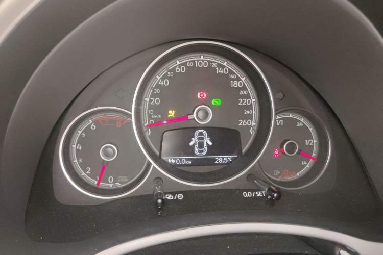 Used Volkswagen Beetle 2018 180TSI Yile Model Instrument Cluster