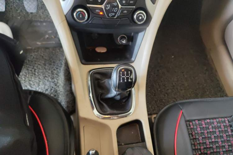 Used Chery Arrizo 7 2015 1.6L Manual ZhiShang Edition Gear Lever