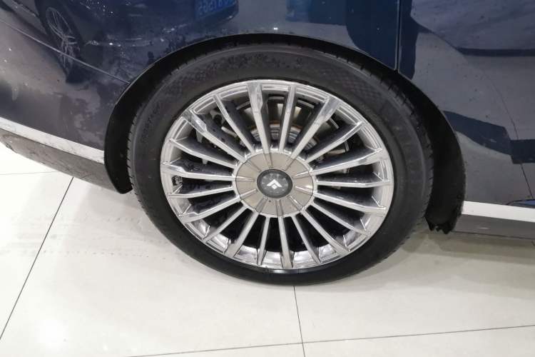 Used Hyptec HL 2025 700 Ultra Six-Seater All-Wheel-Drive LiDAR Version
