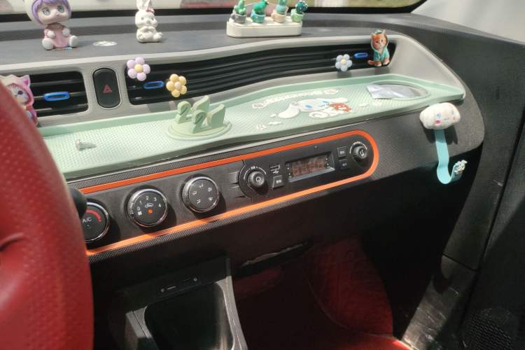 Used Wuling Hongguang MINIEV 2022 Enjoy Edition Lithium Iron Phosphate Audio And AC Panel