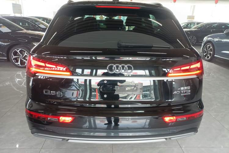 Used Audi Q5L 2022 40T Fashionable and Elegant Model
