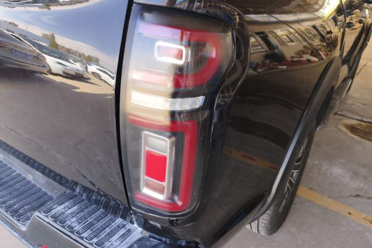Used Great Wall Poer 2019 2.0T Automatic Gasoline 4x4 Premium Edition GW4C20B Right Rear Taillight