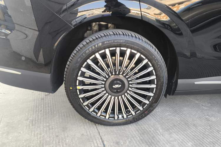 Used Chery T11 2026 Model 220 All-Wheel Drive Family Fun Edition