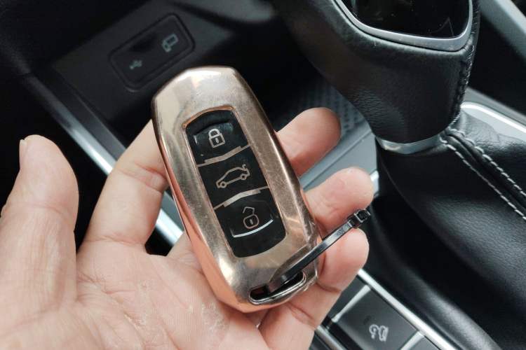 Used Geely Auto Vision X3 2020 1.5L CVT Luxury Model Vehicle Key