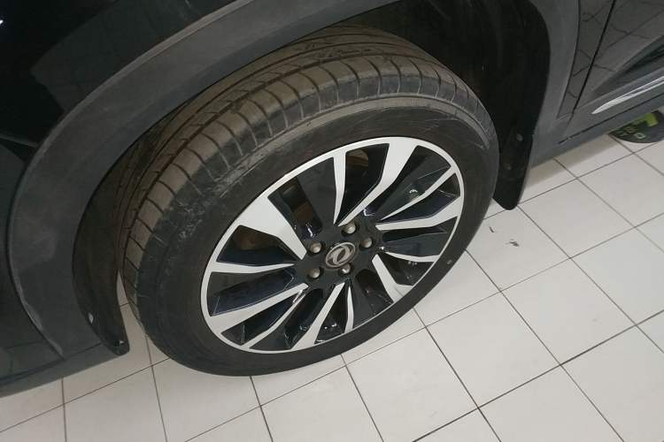 Used FORTHING T5 2018 230T Manual Smart Enjoyment Model Left Front Wheel Hub