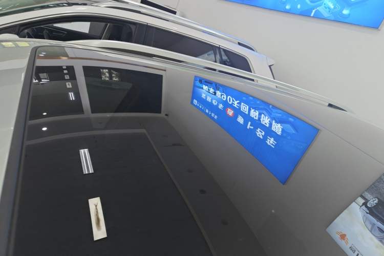 Used Volkswagen Tiguan L 2019 380TSI Automatic All-Wheel Drive Luxury Edition with 7 Seats China VI Standard Roof