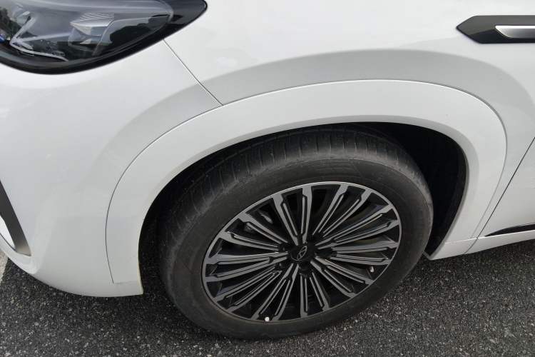 Used Chery Tiggo 9 2025 2.0T Automatic Two-Wheel Drive Luxury Edition 5 Seats Exterior 4