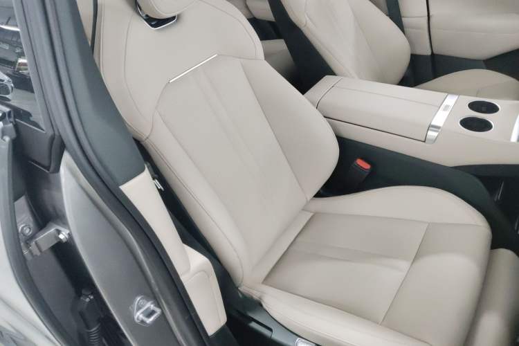 Used Xiaomi Auto YU7 2025 Ultra-Long Range Rear-Wheel Drive Version
