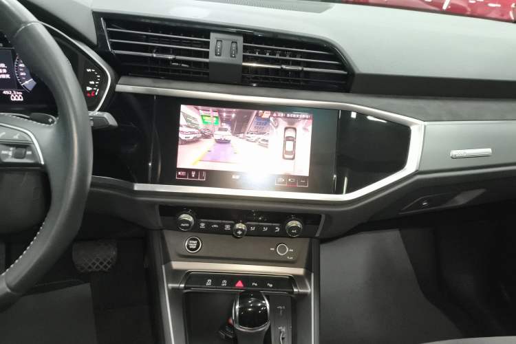 Used Audi Q3 2021 35 TFSI Fashion Dynamic Model