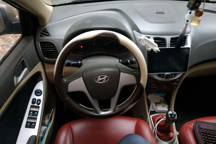 Used Hyundai Verna (older generation) 2010 Sedan 1.4L Manual Comfort GS
