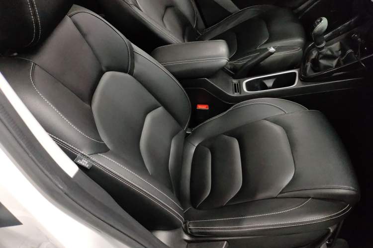 Used Baojun 530 2021 Global Car Anniversary Edition 1.5T Manual Prestige Model 6 Seats
