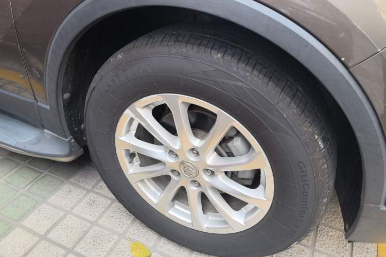 Used Buick Envision 2015 20T Four-Wheel Drive Luxury Model Right Front Wheel Hub