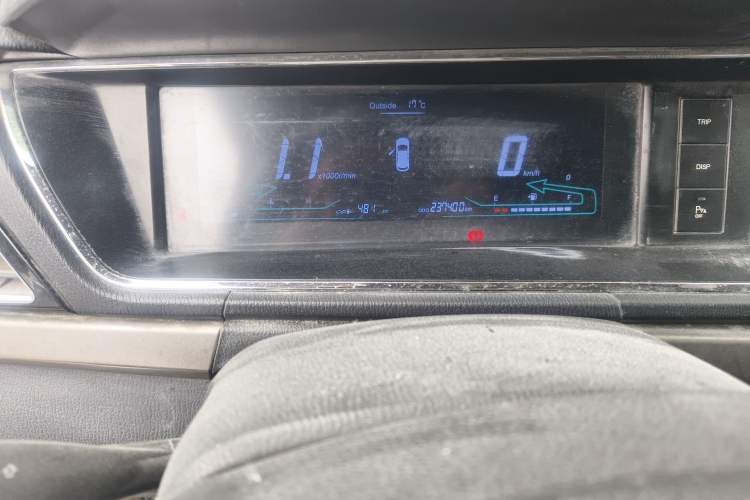 Used CHANGAN KAICHENG Oushang A600 2016 1.5L Manual Luxury 7-Seater Odometer Close Up