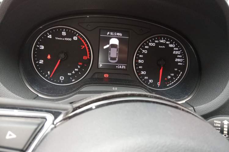 Used Audi A3 2014 Limousine 35 TFSI Automatic Fashion Model
