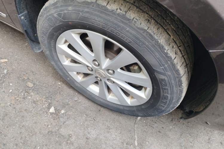 Used Buick GL8 2017 25S Prestige Version China V Standard Right Front Wheel Hub