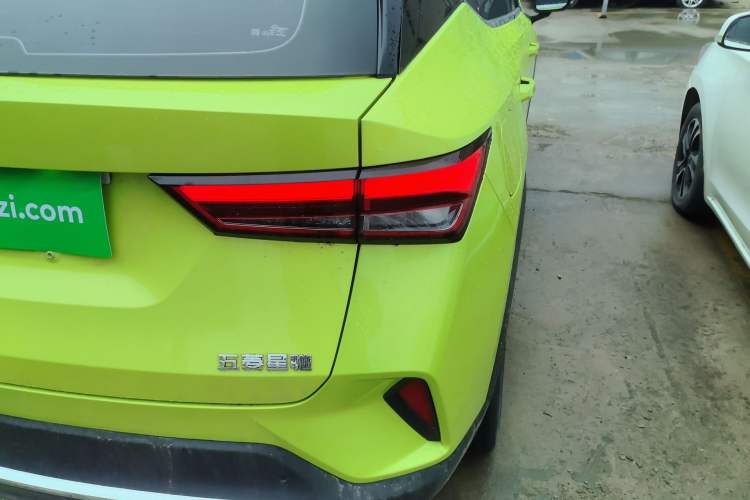 Used Wuling Alvez 2022 1.5L CVT Comfort Edition Right Rear Taillight